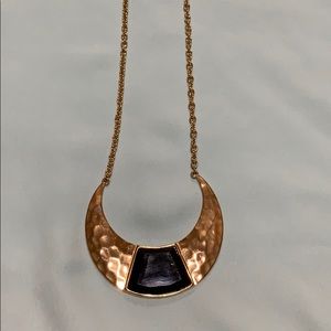 Black/gold necklace with Long chain